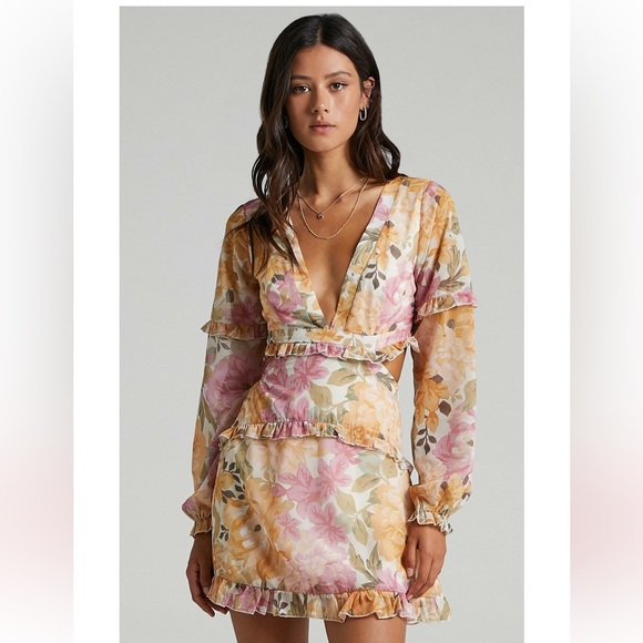 Showpo. Dresses & Skirts - SHOWPO Deep V-Neck Dress NWOT